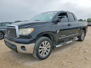 Toyota Tundra 4.6L 8 2013