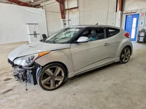 Hyundai Veloster 1.6L 4 2013