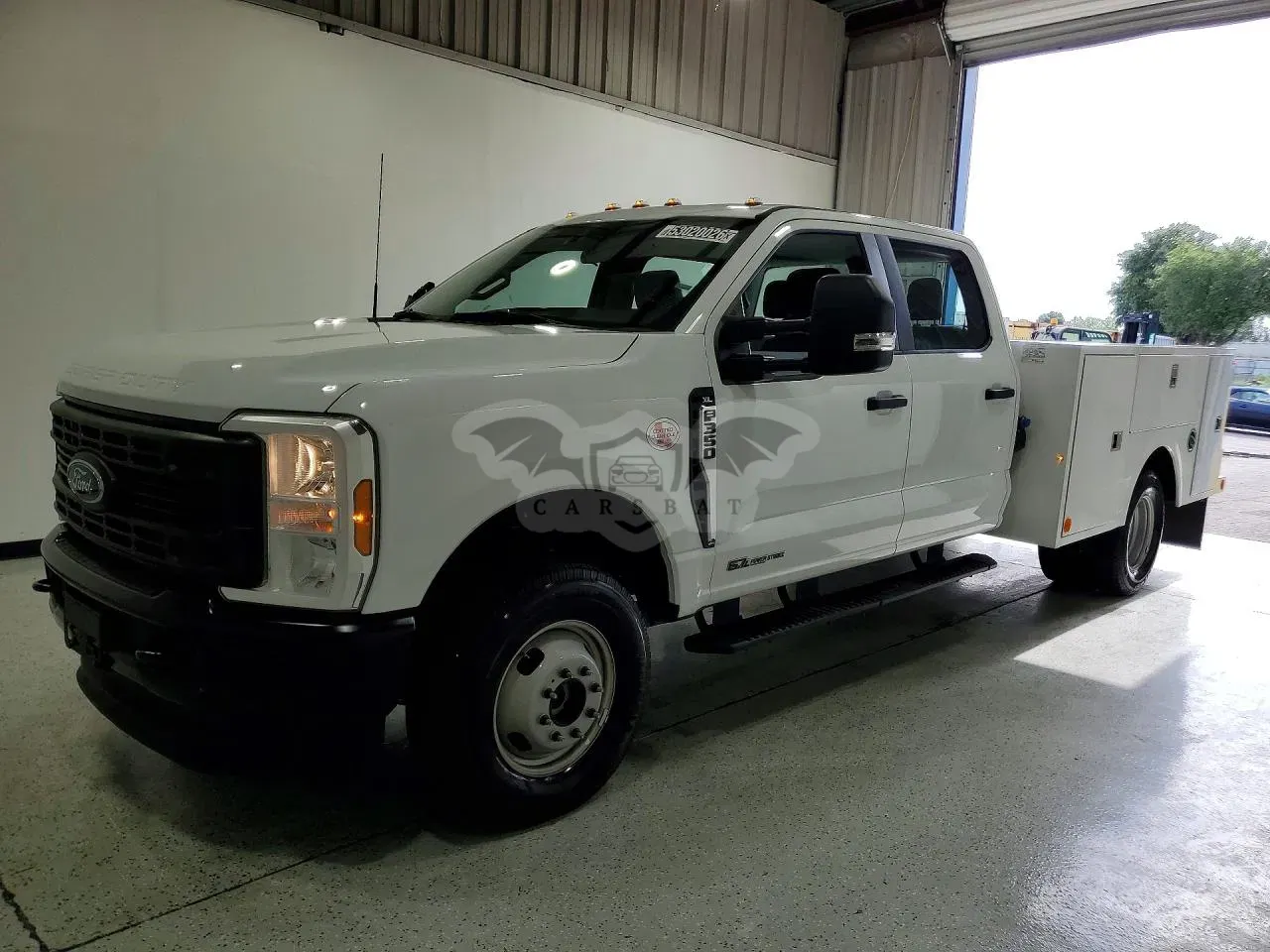 Ford F-350 6.7L 8 2025