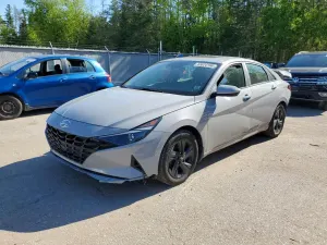Hyundai Elantra 2.0L 4 2023