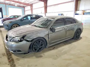 Chrysler 200 2013