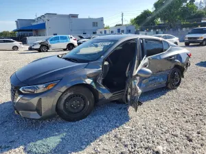 Nissan Sentra 2.0L 4 2025