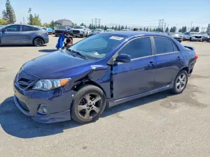 Toyota Corolla 1.8L 4 2013