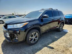 Toyota Highlander 3.5L 6 2017