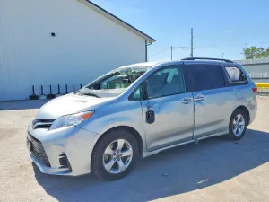 Toyota Sienna 3.5L 6 2020