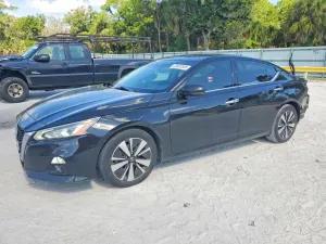 Nissan Altima 2.5L 4 2020