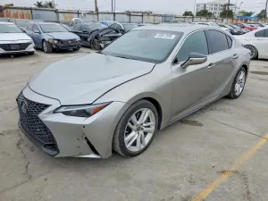 Lexus IS 2.0L 4 2023