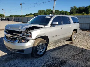 Chevrolet Suburban 5.3L 8 2015