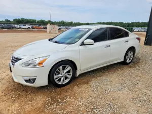 Nissan Altima 2.5L 4 2015