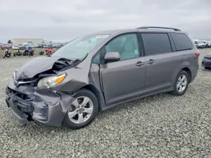 Toyota Sienna 3.5L 6 2018