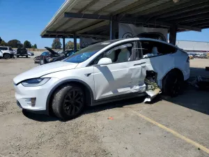 Tesla Model X 2020