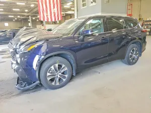 Toyota Highlander 3.5L 6 2021