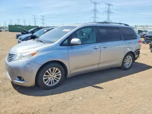 Toyota Sienna 3.5L 6 2014