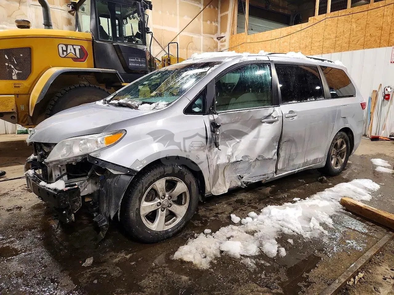 Toyota Sienna 3.5L 6 2015