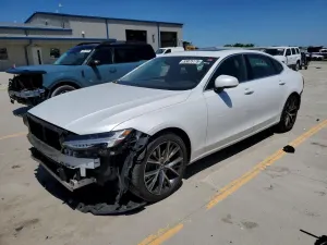 Volvo S90 2.0L 4 2018