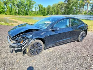 Tesla Model 3 2024
