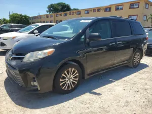 Toyota Sienna 3.5L 6 2018