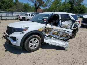 Ford Explorer 3.3L 6 2023