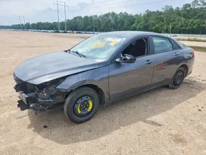 Hyundai Elantra 2.0L 4 2023