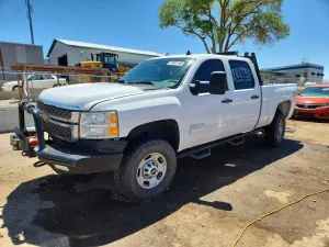 Chevrolet Silverado 1500 6.6L 8 2011