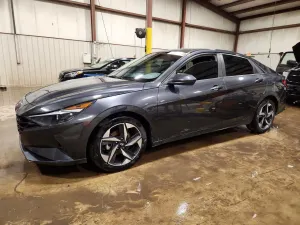 Hyundai Elantra 2.0L 4 2023