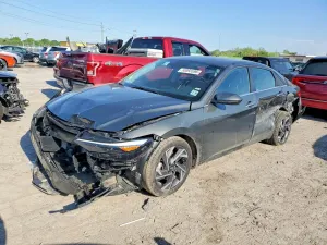 Hyundai Elantra 2.0L 4 2025