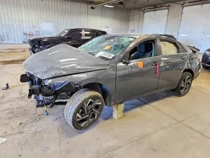 Hyundai Elantra 2.0L 4 2024