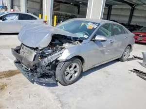 Hyundai Elantra 2.0L 4 2021