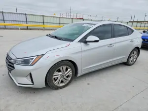 Hyundai Elantra 2.0L 4 2019