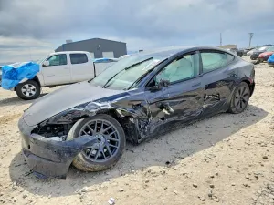 Tesla Model 3 2025