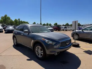 Infiniti QX70 3.7L 6 2016
