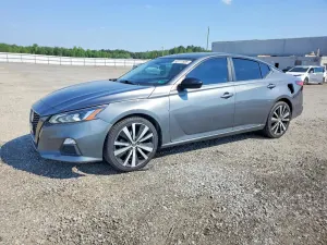 Nissan Altima 2.5L 4 2021