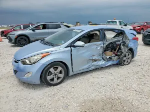 Hyundai Elantra 1.8L 4 2013