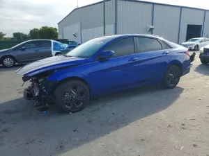 Hyundai Elantra 2.0L 4 2023
