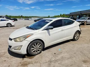 Hyundai Elantra 1.8L 4 2015