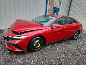 Hyundai Elantra 2.0L 4 2025