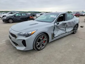 Kia Stinger 3.3L 6 2020