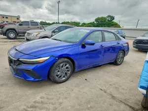 Hyundai Elantra 2.0L 4 2024