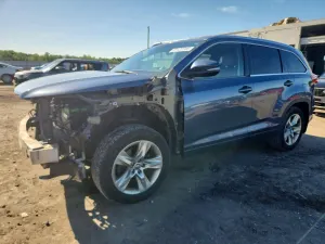 Toyota Highlander 3.5L 6 2017