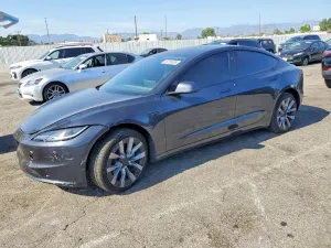 Tesla Model 3 2025