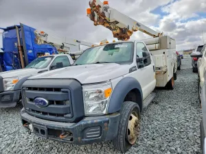 Ford F-450 SUPER DUTY 6.8L 10 2013
