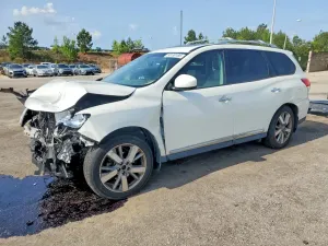 Nissan Pathfinder 3.5L 6 2015