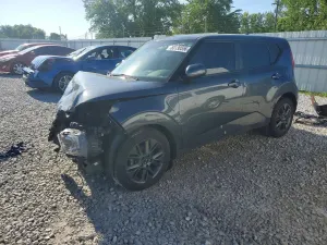 Kia Soul 2.0L 4 2021