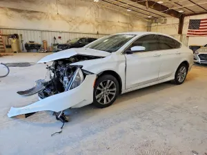 Chrysler 200 2.4L 4 2015