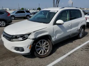 Volkswagen Tiguan S 2.0L 4 2012