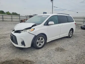 Toyota Sienna 3.5L 6 2018