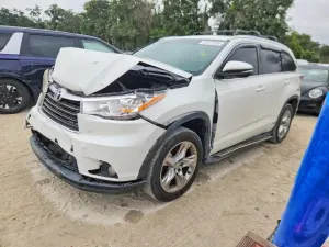 Toyota Highlander 3.5L 6 2014