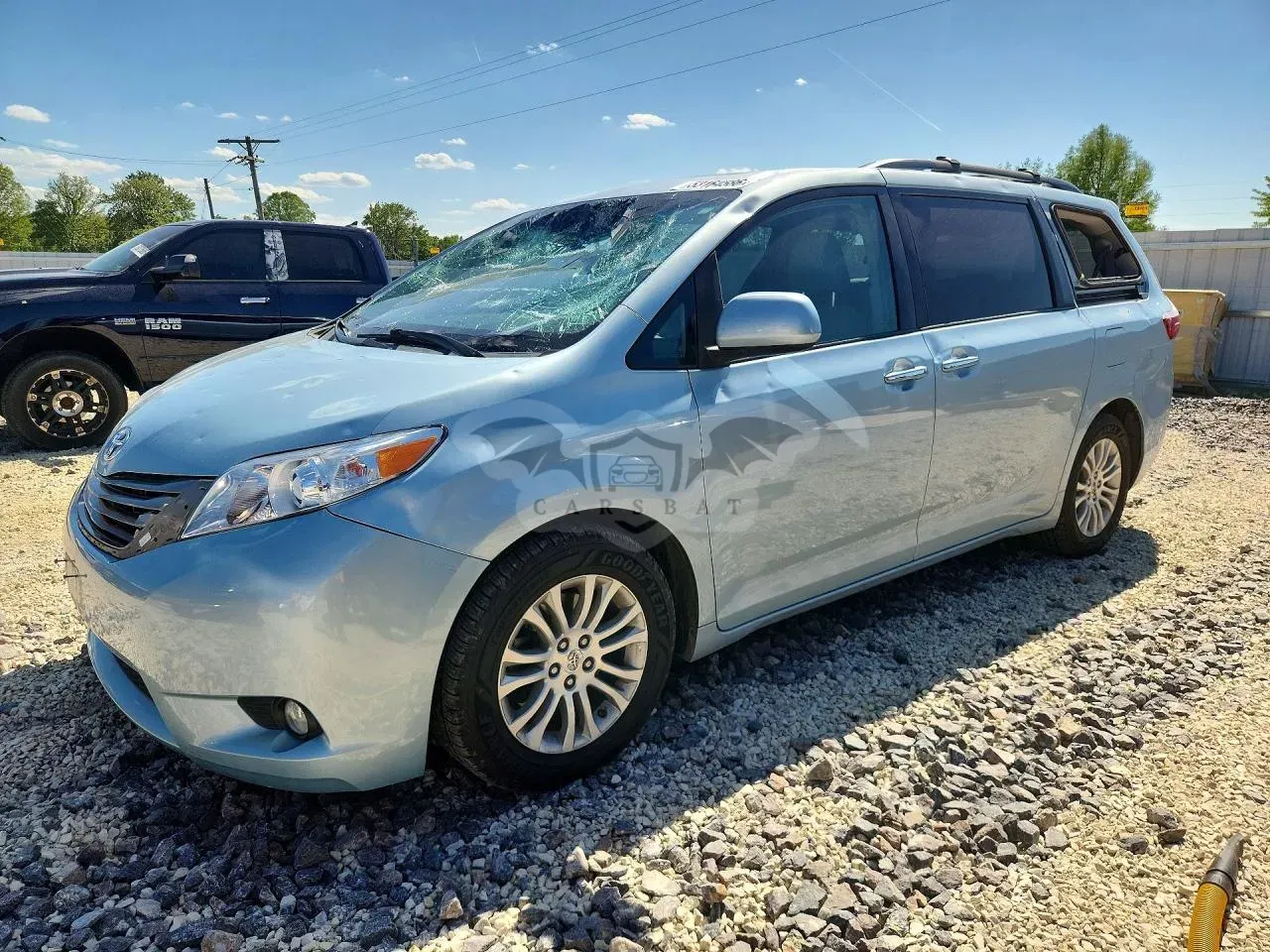 Toyota Sienna 3.5L 6 2015