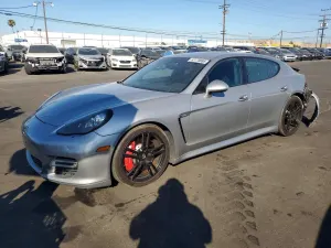 Porsche Panamera 4.8L 8 2012