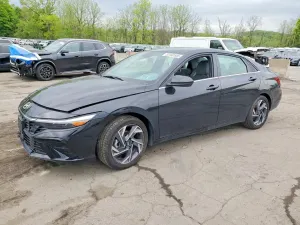 Hyundai Elantra 2.0L 4 2025